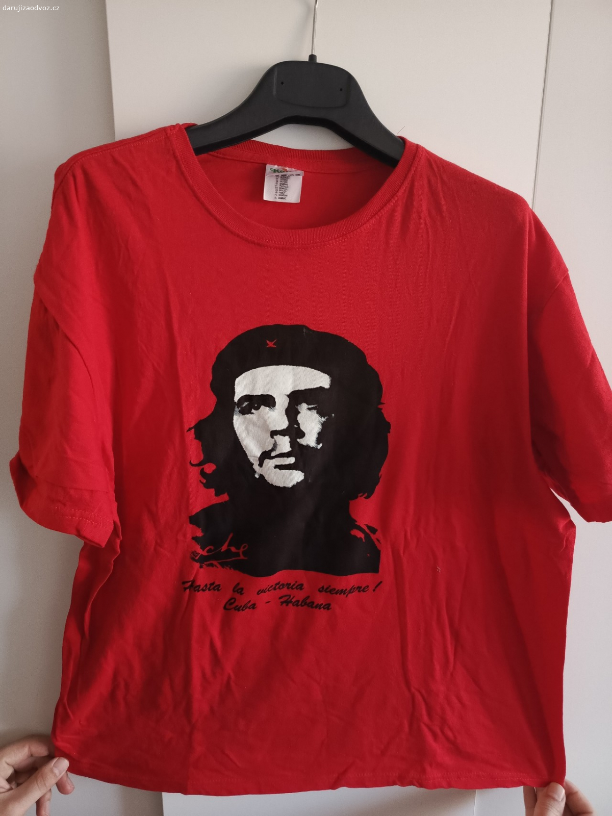 Tričko Che Guevara. Nabízím červené pánské tričko velikostně XL ,ale asi bych řekla i spíše L až XL