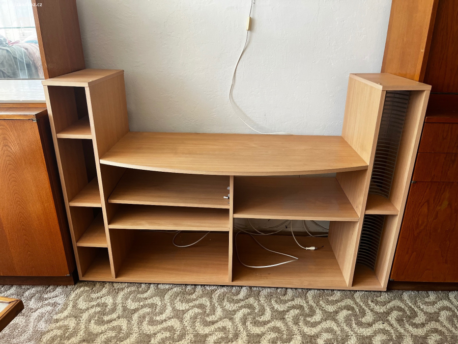 Tv stolek