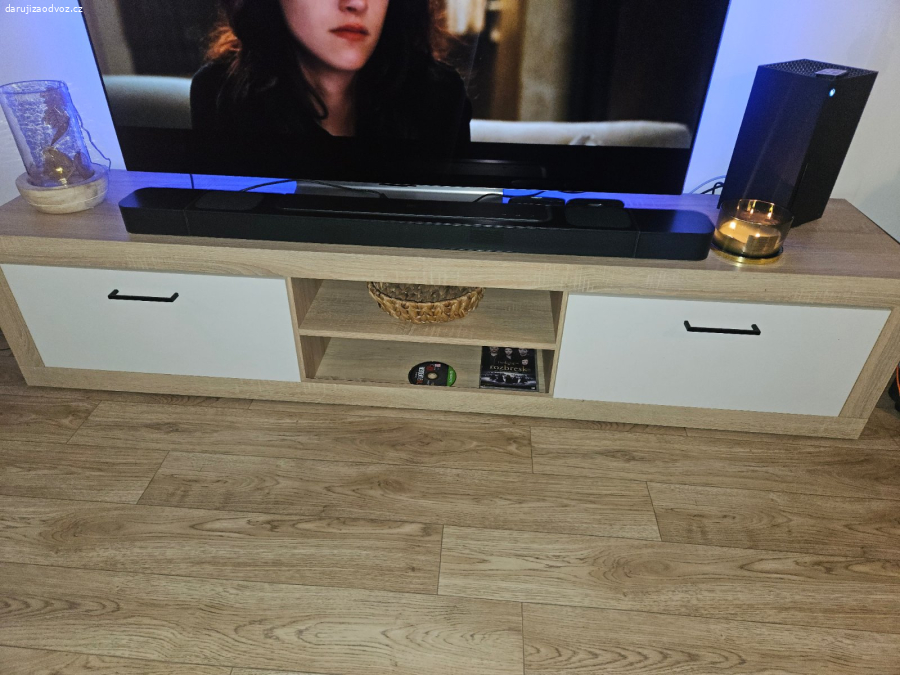 Tv stolek
