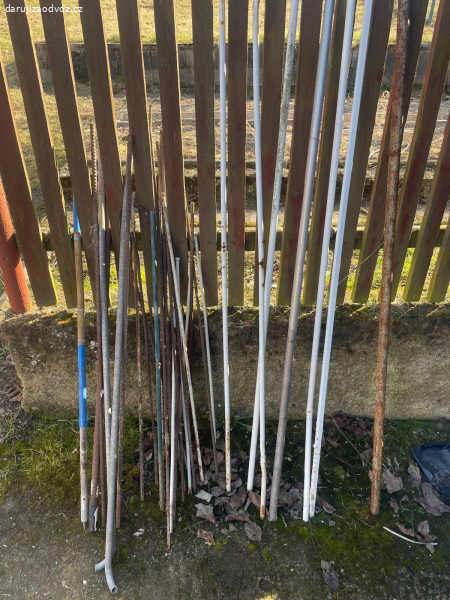 Tyče na rajčata / papriky - různé výšky - ZA ODVOZ