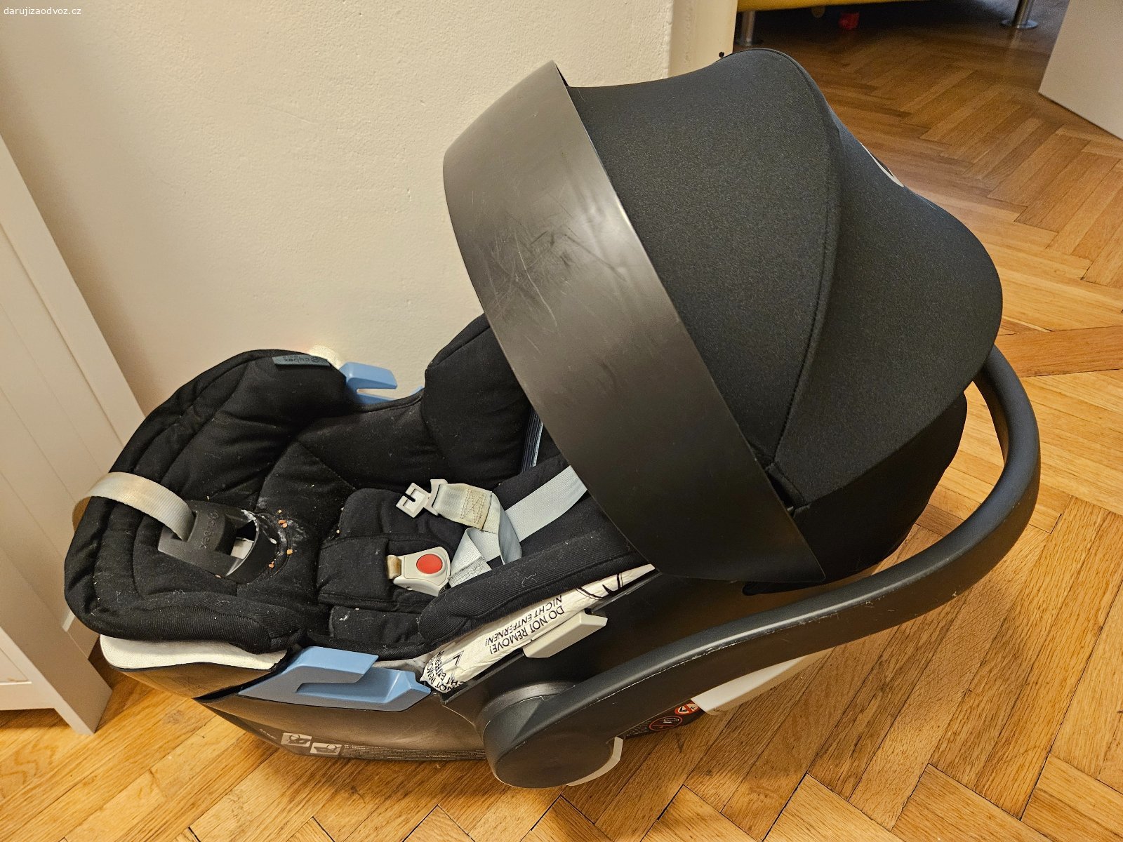 vajíčko Cybex. Funkční nebourané vajíčko včetně novorozenecké vložky za odvoz. Jen dnes odpoledne, nebo zítra ráno.