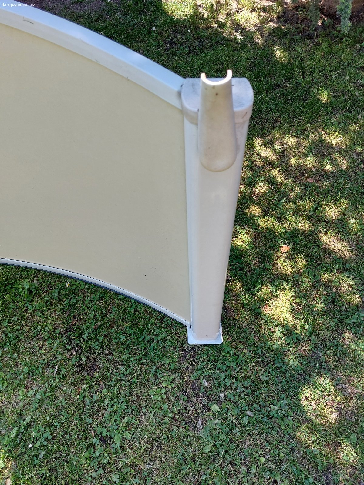Vchodová stříška 190 cm x 80 cm. plastová, použitá, stále dobře funkční