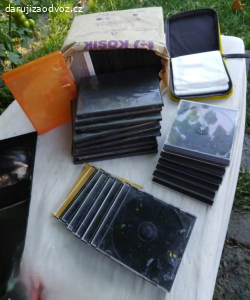 Velká sada cca 50 ks obalů na CD a DVD + cestovní