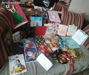Velká sada dárkových tašek a stuh - zejm. Vánoce