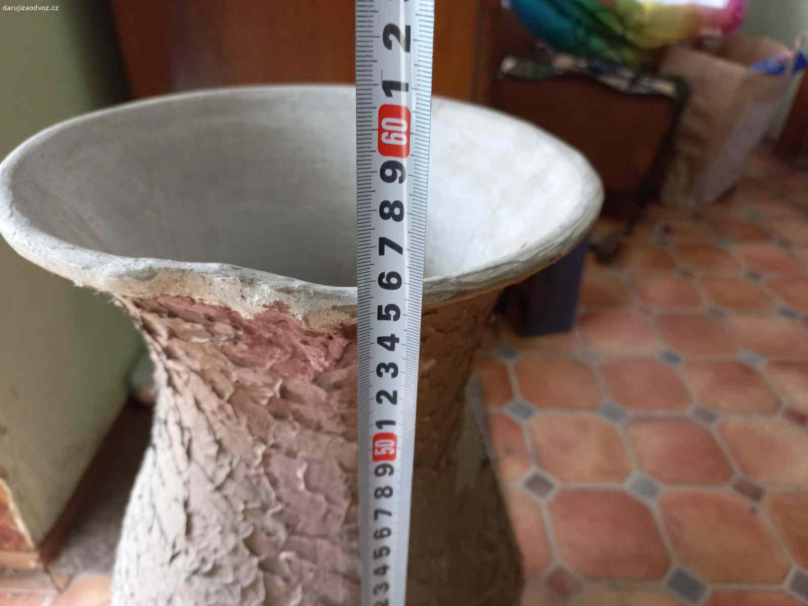 Velká váza. Daruji za odvoz, rozměry viz foto