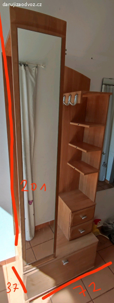 Věšáková stěna