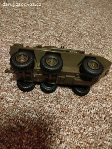 Vojenské dětské plastové auto