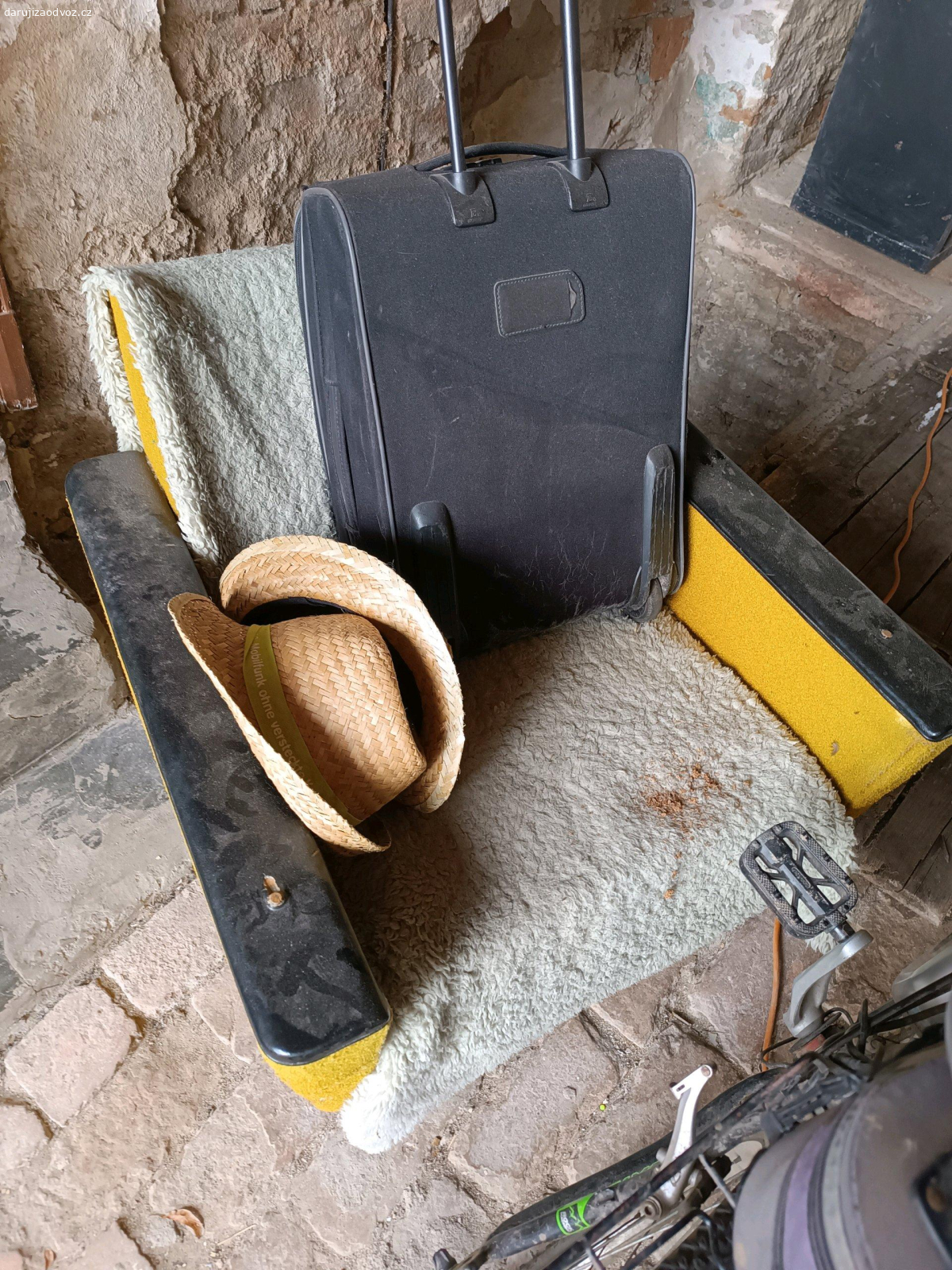 vše za odvoz. vše za odvoz Dyjákovice