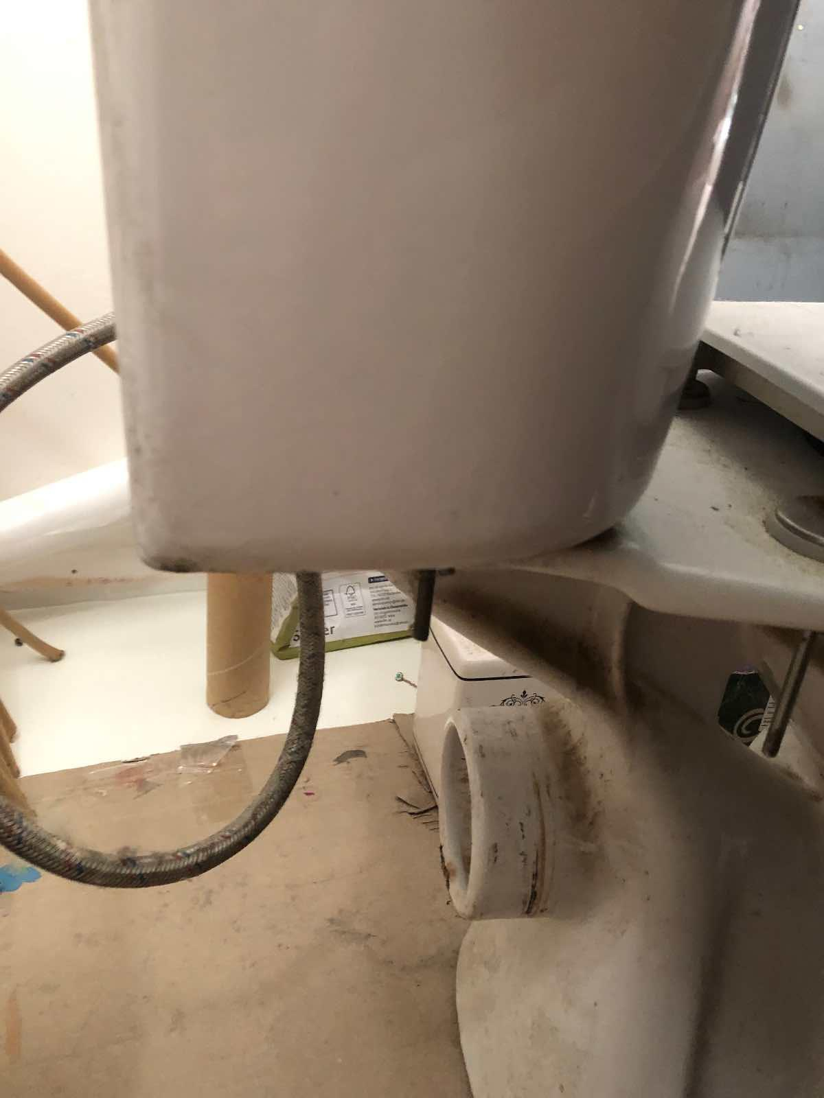 WC. Daruji za odvoz wc.