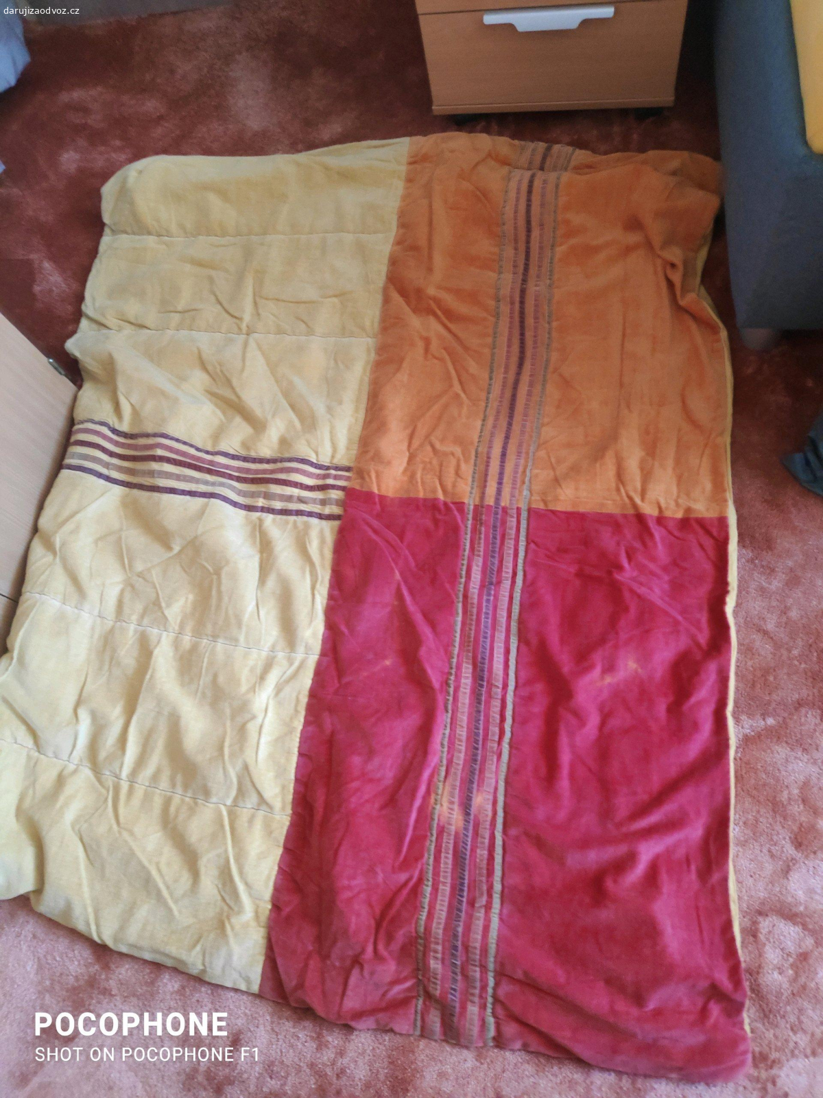 zahřívací podložka. daruji zahřívací podložku.. + deku.. kdyby někdo chtěl..