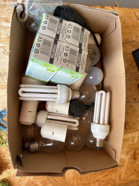 zarovky, objimky na stavbu