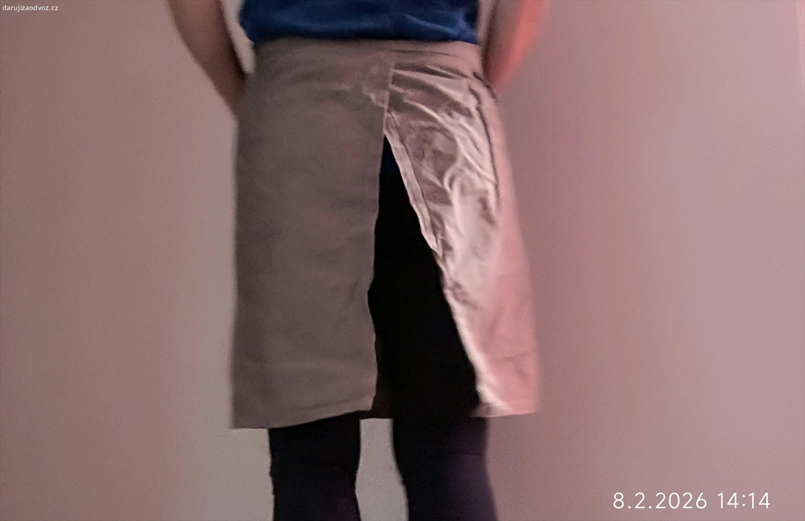 zástěra. Zástěra, nová a nepoužitá. Rozměr 105x80cm.