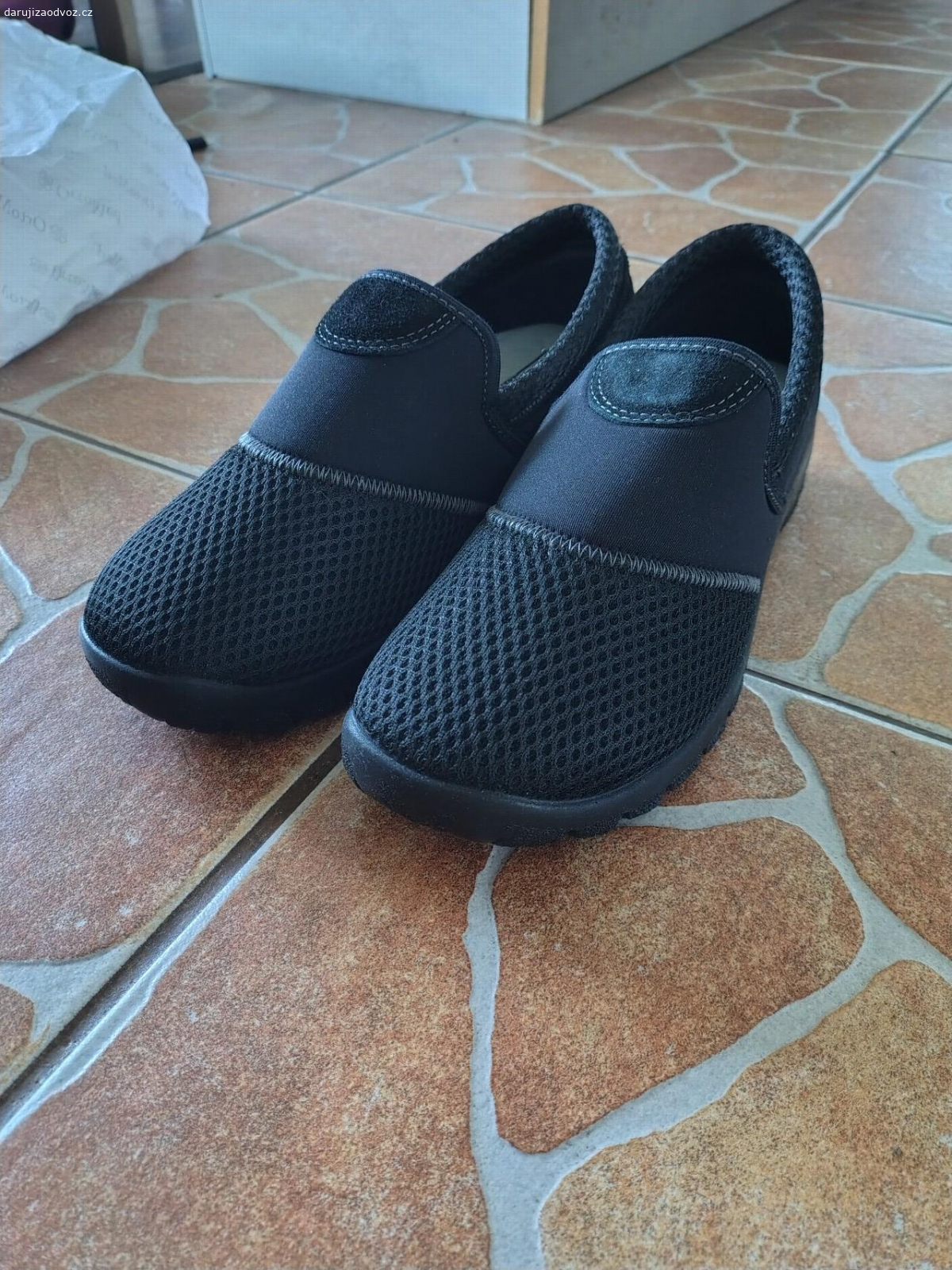 Zdravotní zcela nová obuv 39. Mněkoučká obuv