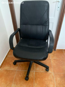 židle k psacímu stolu na kolečkách