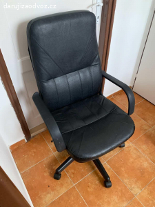 židle k psacímu stolu na kolečkách