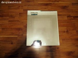 Zrcadlo (dveře koupelnové skříňky)